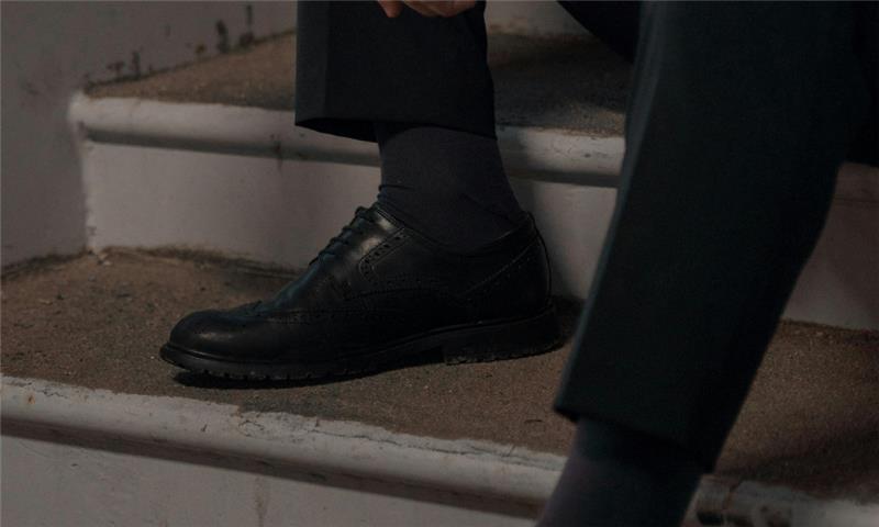 What Makes a Premium Business Sock